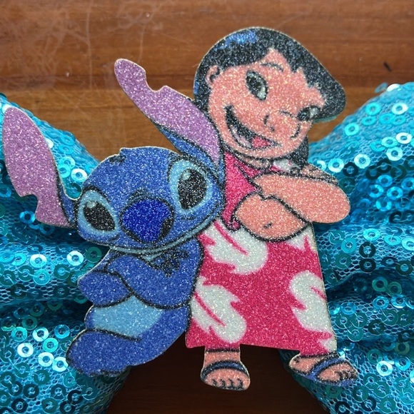 A disney mickey mouse ears - Picture 3 of 4